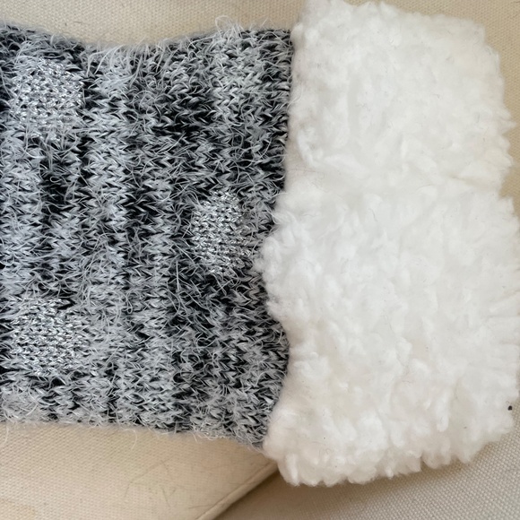 PRICE DROP! Super Plush and Stretchy Knee High Cat Socks! - Picture 5 of 12